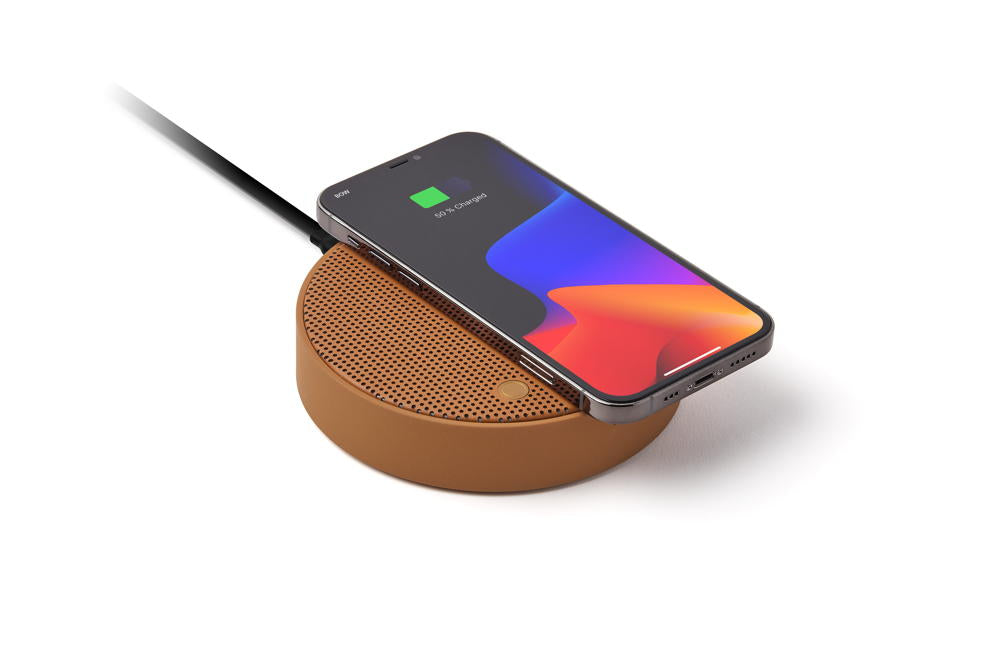 LEXON - CARREGADOR QI + COLUNA SOM OSLO ENERGY+ (CAMEL)