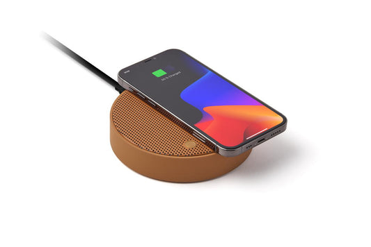 LEXON - CARREGADOR QI + COLUNA SOM OSLO ENERGY+ (CAMEL)